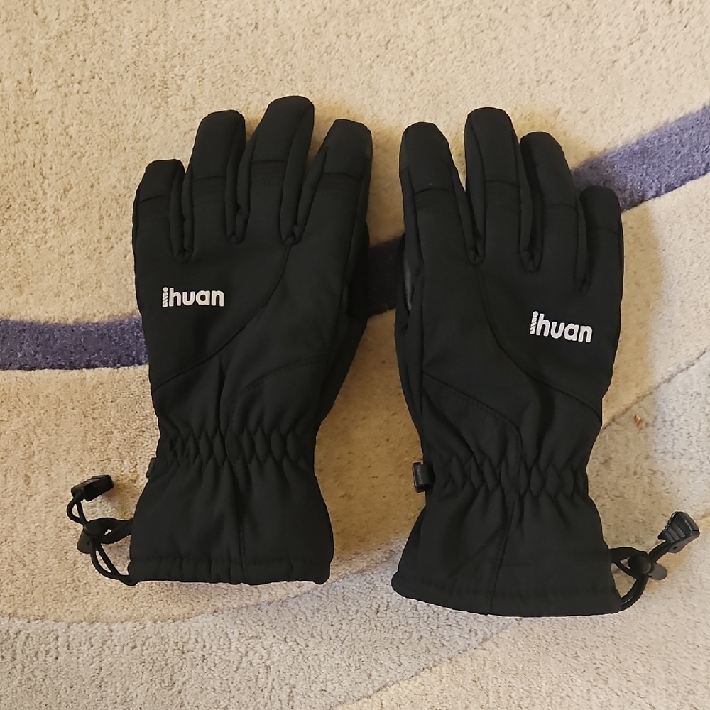 iHuan Black Winter Gloves Size Medium, NWOT